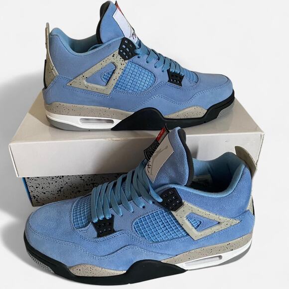 Jordan 4 retro University blue - size 11 M / 12.5 W US / 44 EU - Picture 4 of 5